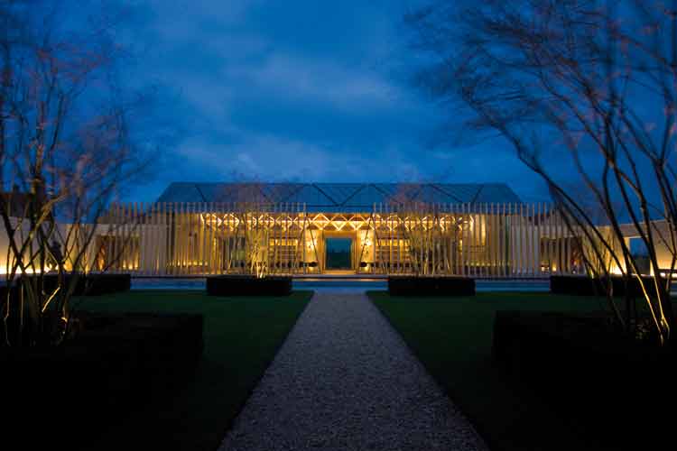 Rothschild-Foundation-Archive_Chris-Beasley_01