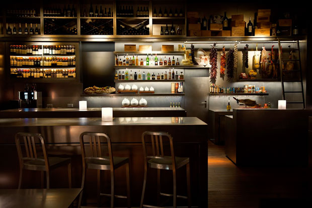 HC-FIRA-2-RestaurantNoche-2