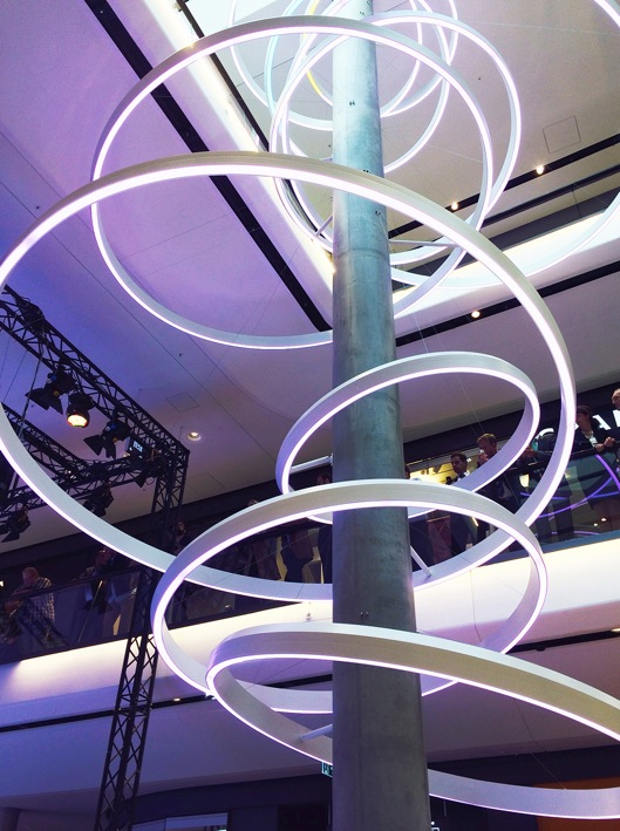 gerber, Pfarré Situado en la ciudad de Stuttgart, Gerber es un espacio mixto con una alta concentración urbana. Recoge de forma hospitalaria las ventas al detalle que conviven en una superficie total de 25.000 metros cuadrados, una gran desafío para la ciudad, inversionistas, arquitectos y diseñadores.