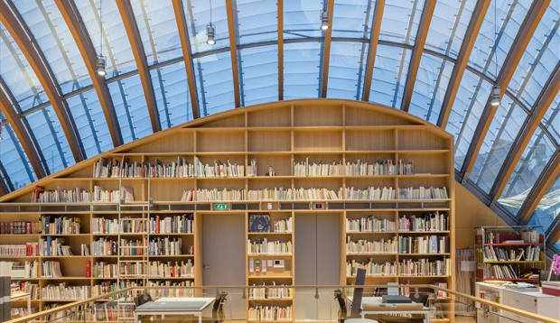 PATHE PIANO La Fundación Jérôme Seydoux-Pathé, organización francesa que se ocupa de la conservación del patrimonio cultural de Pathé y de promover el arte cinematográfico, se ha trasladado recientemente al nuevo edificio diseñado por Renzo Piano Building Workshop.