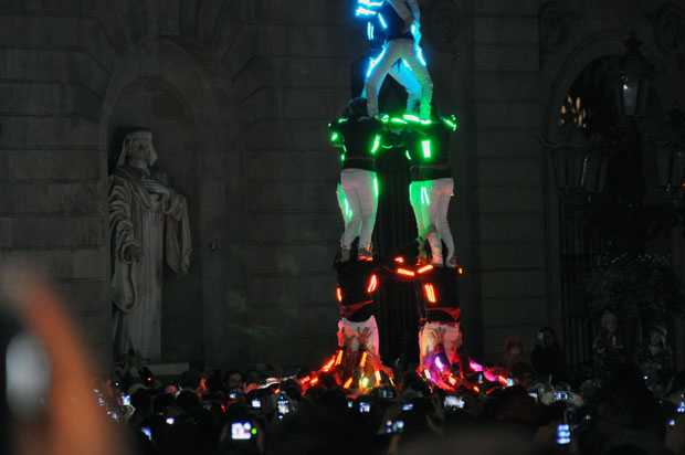 CASTELLERS-LLUMINOSOS
