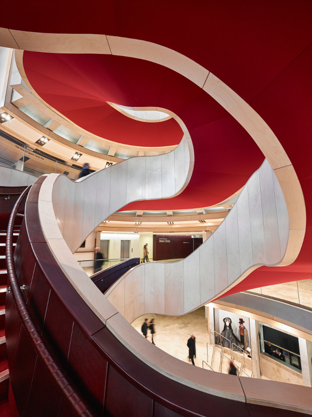 Theatre Royal La transformación del “Theatre Royal” de Glasgow ha logrado hacer lucir el espectacular diseño arquitectónico del teatro, proporcionándole la flexibilidad necesaria para su variado uso.