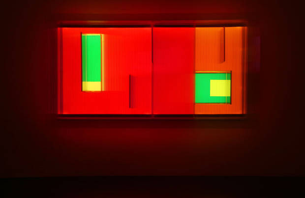 llumversacio El pasado 25 de febrero Maurici Ginés, fundador y director creativo de artec3 Studio, presentó en la galería dterra situada en Sant Cugat del Vallès, Barcelona, su nueva colección de obras de 'light art'.