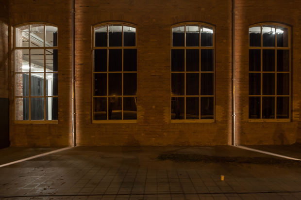 UPC FABRA I COATS Los alumnos del Módulo II del Máster Lighting Design de la UPC han participado en este curso 2015/2016 en un workshop de trabajo que se realizó en Fabra y Coats, una antigua fábrica de creación de Barcelona.