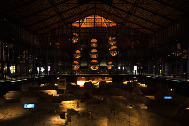 iluminacion-navidad-born-la-invisible-1