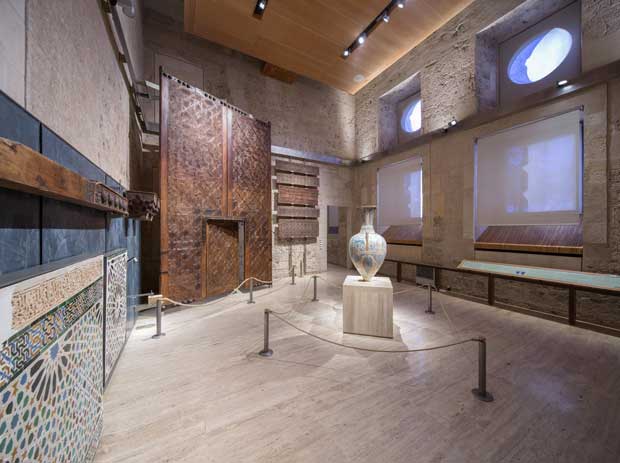 El Museo de la Alhambra bajo una nueva luz. Sala 5 F El Museo de la Alhambra bajo una nueva luz
