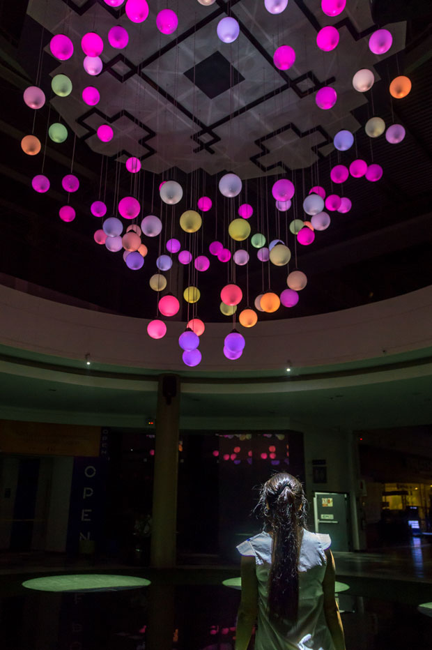 DROPS_Claudia-Paz_15 Drops, gotas de luz en la selva peruana