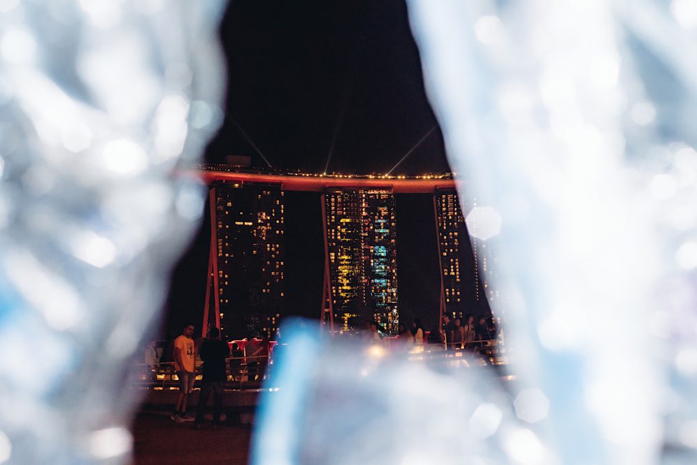 Plastico transitable de Luzinterruptus Singapur