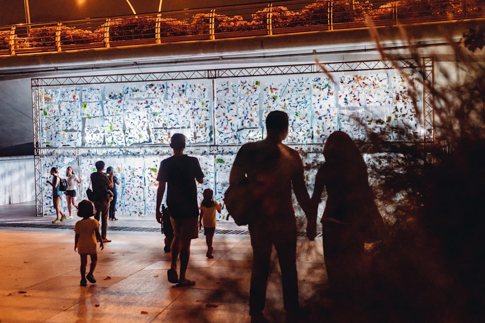 Plastico transitable de Luzinterruptus Singapur