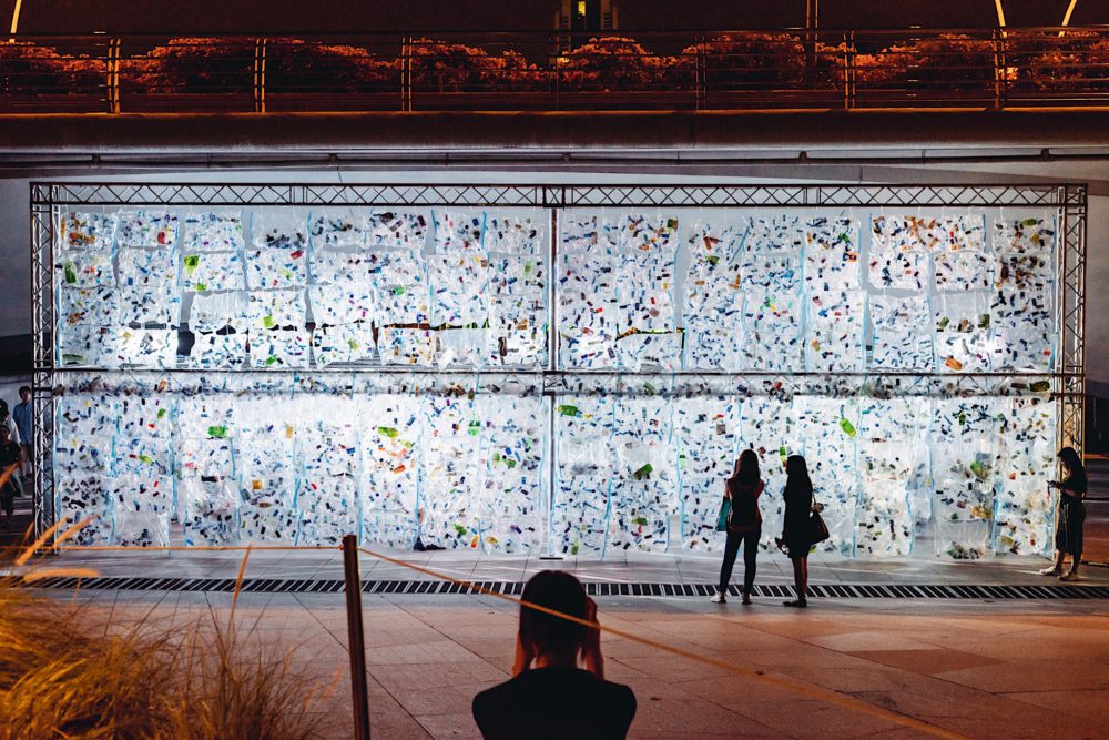 Plastico transitable de Luzinterruptus Singapur