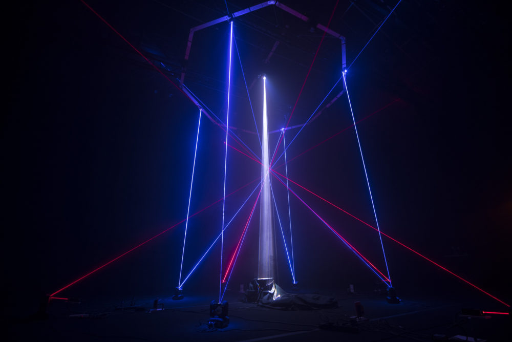 Playmodes presenta su nuevo trabajo, Espills