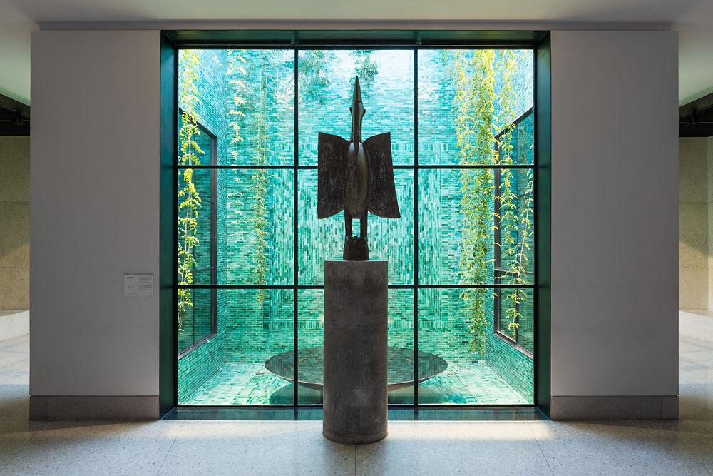 Museo Yves Saint Laurent, una joya escenográfica