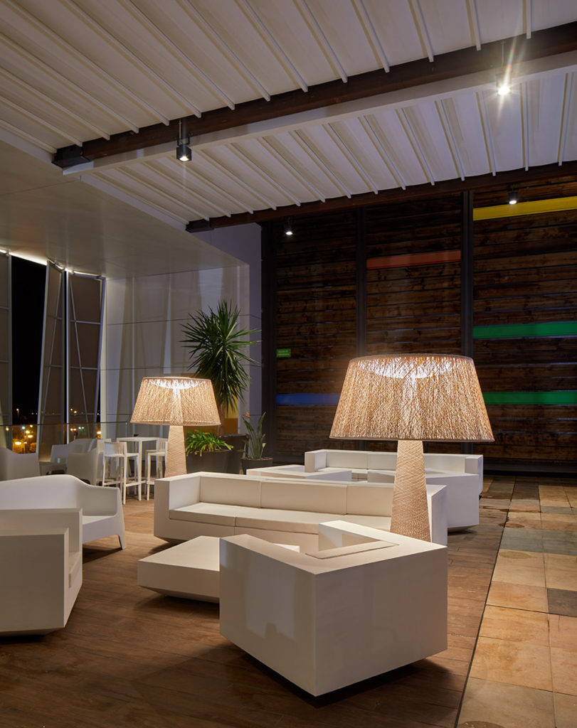 Centro Comercial Thader iluminacion Daniela Viloria