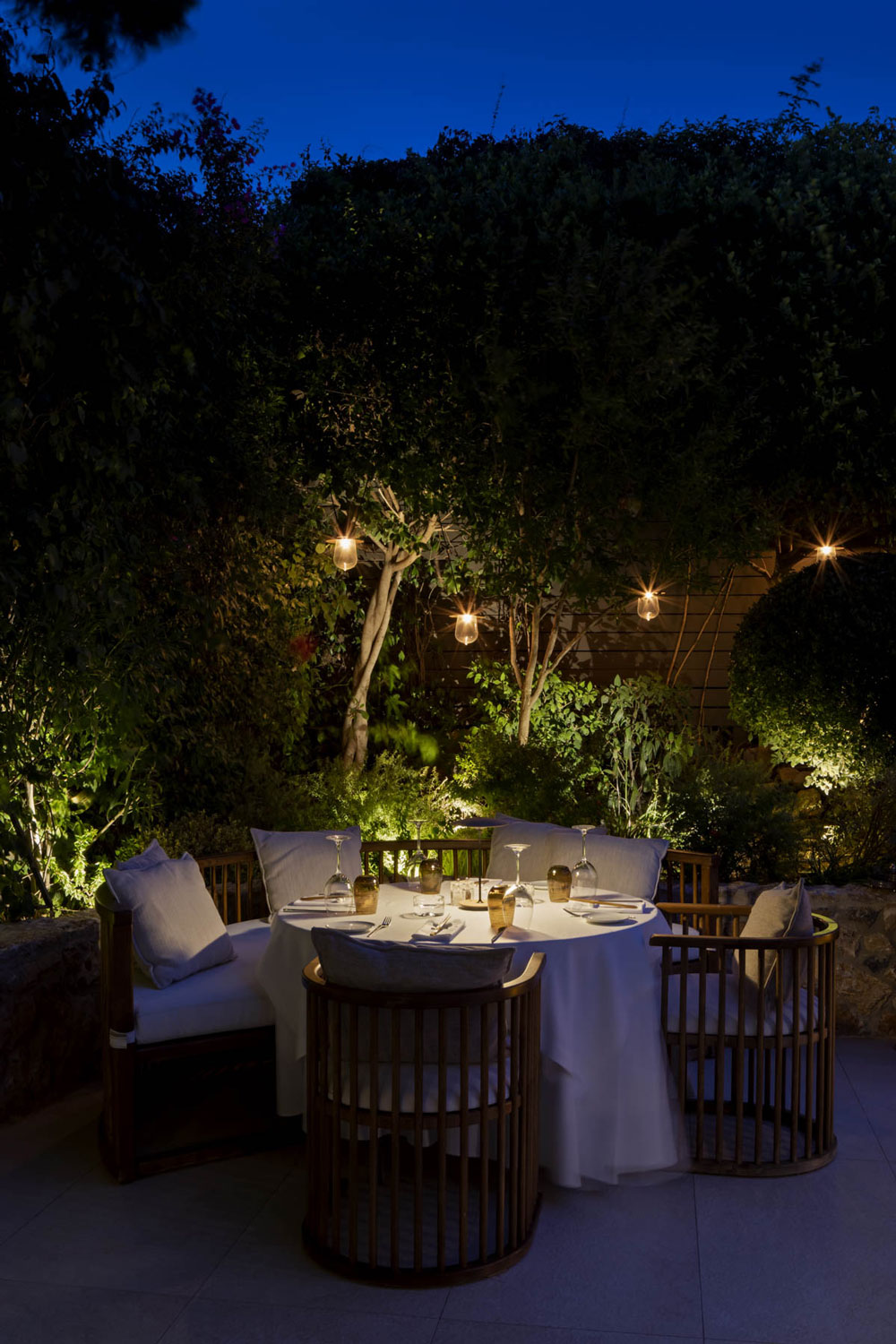 Aslight iluminacion restaurante Ithaki Alvaro Valdecantos