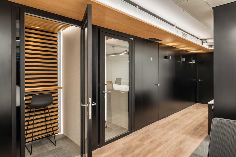 Eurofred-iluminacion-interior-oficinas-Manuel Torres