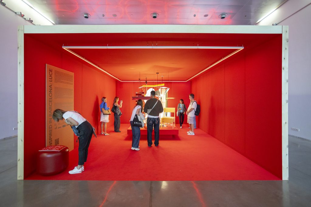 ‘Inspired in Barcelona: Luce’ ilumina el Disseny Hub Barcelona hasta el 8 de febrero