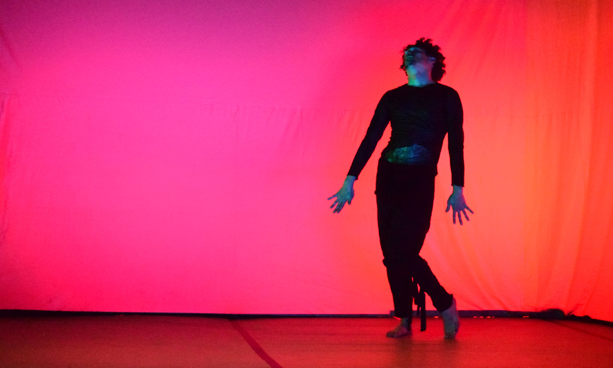 El cuerpo y la ciudad: hacia una experiencia relacional del Light Art, Sophya Acosta