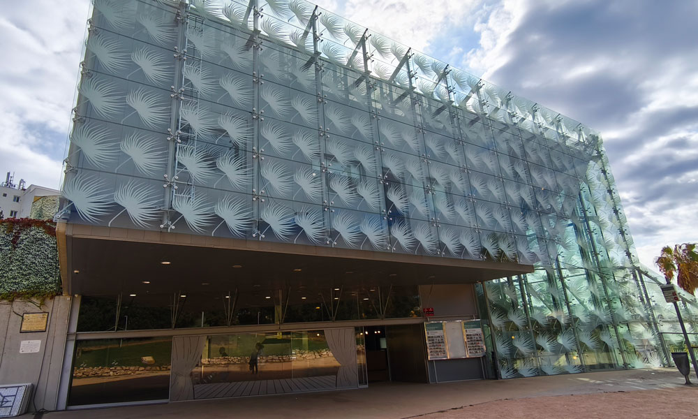 Teatre Lloret de Mar, iluminación de fachada, Alfred Sá, NUR Lighting, iluminación dinámica, iluminación digital