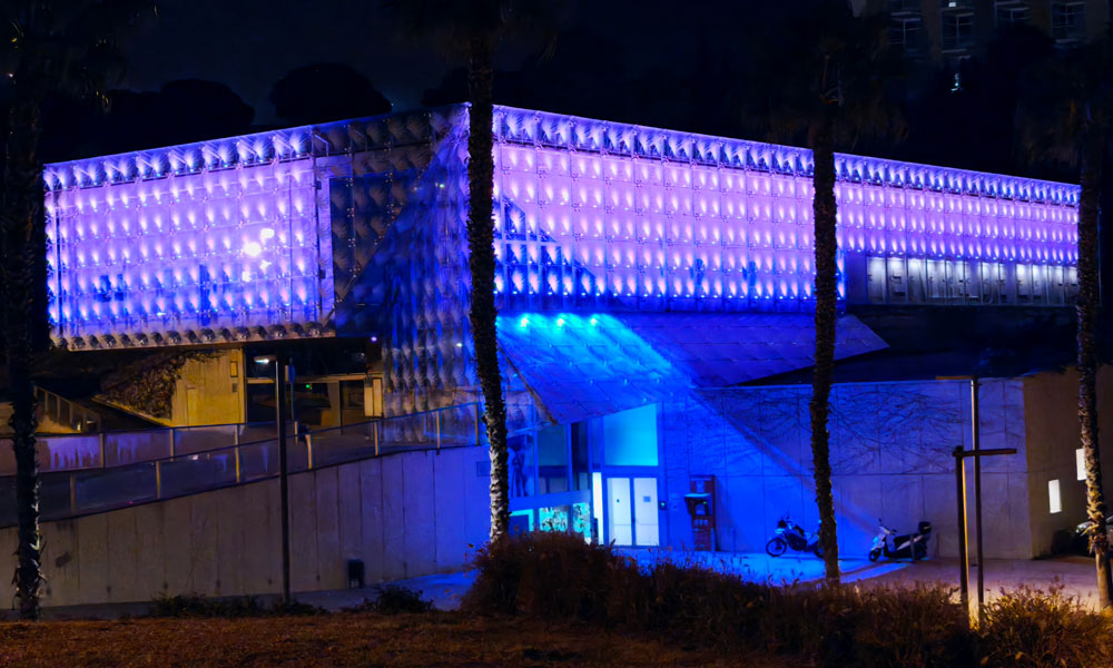 Teatre Lloret de Mar, iluminación de fachada, Alfred Sá, NUR Lighting, iluminación dinámica, iluminación digital